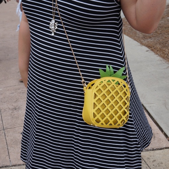 unknown Handbags - Pineapple Crossbody Purse
